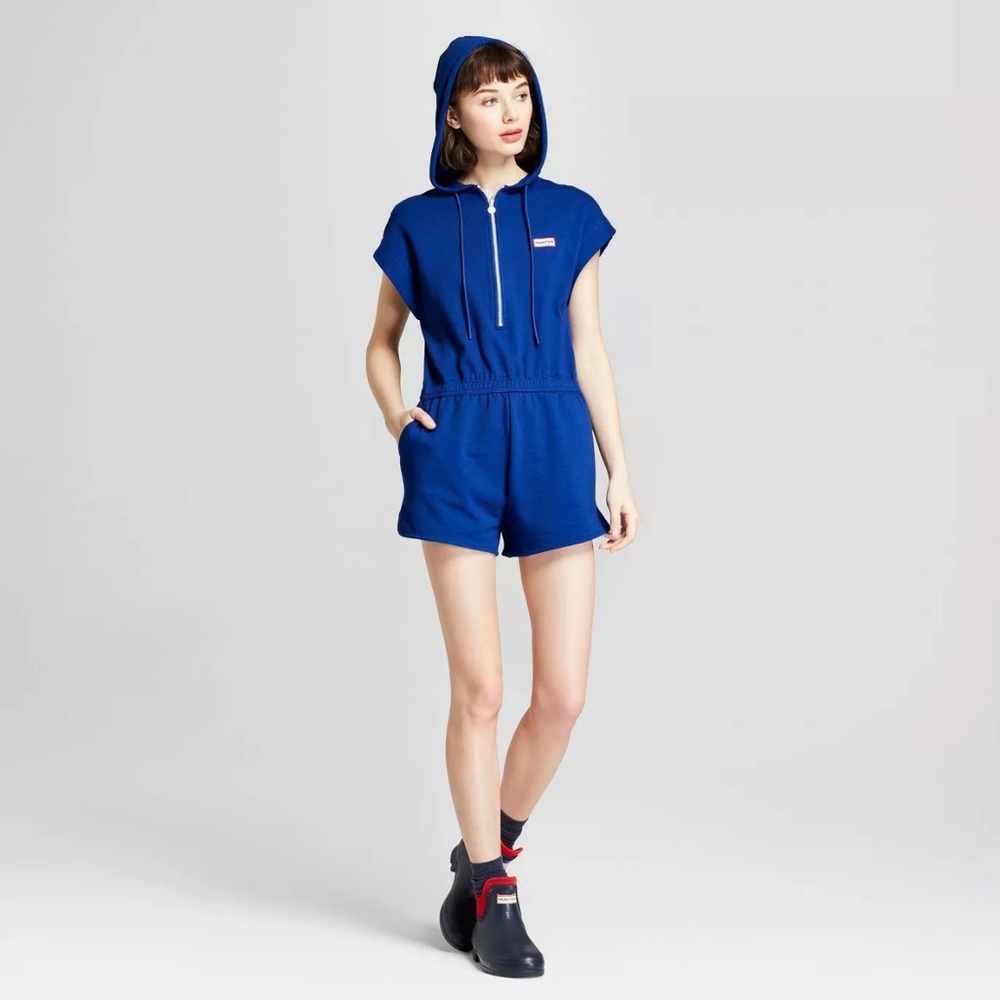 5/$20 HUNTER hooded blue jumper